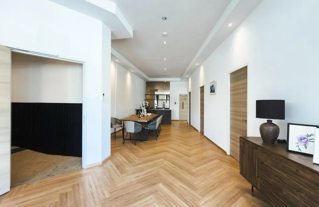 The White House - Serviced Residences By Cove & Belle Living-1